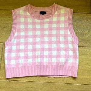 Cute pink & white checkered shit!!
